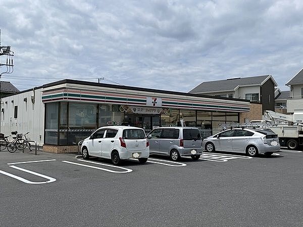セブンイレブン船橋薬円台2丁目店 徒歩6分。 430m