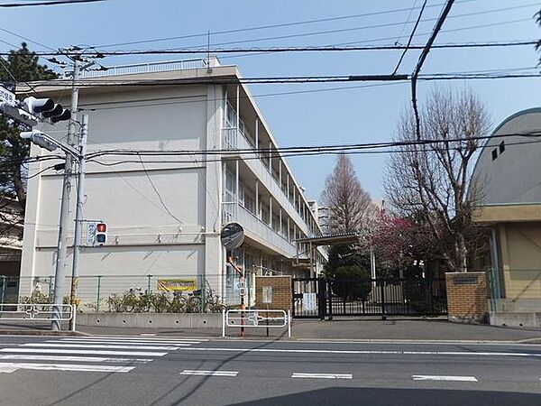 千葉市立小中台小学校 徒歩9分。 700m