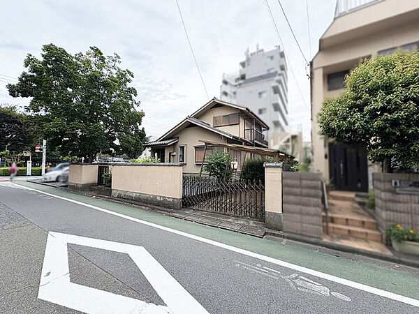 【府中駅まで徒歩4分】3路線利用可×敷地面積81坪の整形地！
