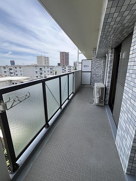 12.15m2のバルコニーです