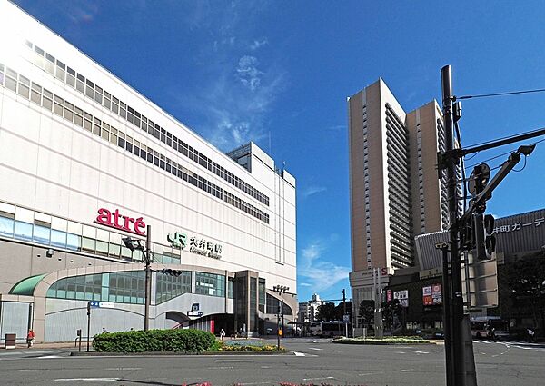 大井町駅周辺は大型商業施設や下町情緒あふれる商店街がコンパクトに共存する、非常に住み心地が良い街です。