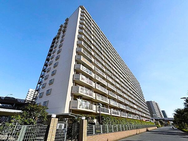 駅近の利便性と緑豊な公園が点在しファミリーで暮しやすいエリアです。