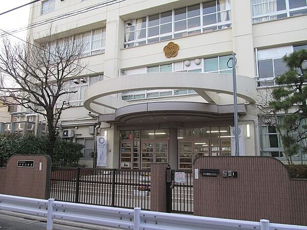 江東区立 水神小学校　（徒歩4分）