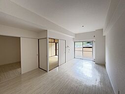 グリーンパレス千里中央A棟 105 1階3LDKのリビング/ダイニング