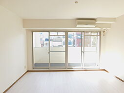 アルザス江坂 305 3階1Kのリビング/ダイニング