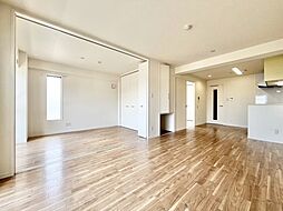 ファイブコート向丘 305 3階2LDKのリビング/ダイニング