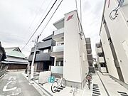吹田駅より徒歩12分 築3年6ヶ月 3階建の賃貸物件
