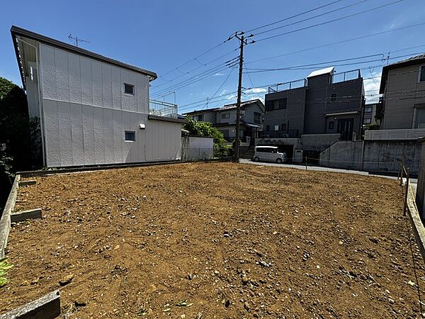 敷地内北西側から撮影