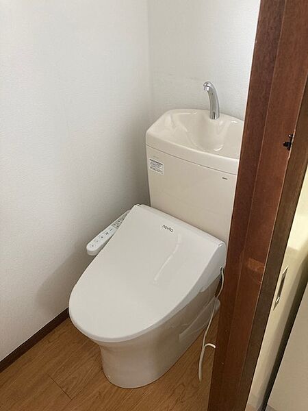 シャワートイレ