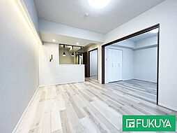 豊栄アンバサダー調布 2SLDKのリビング/ダイニング