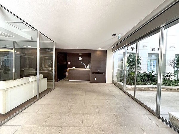 エントランスを拡大表示