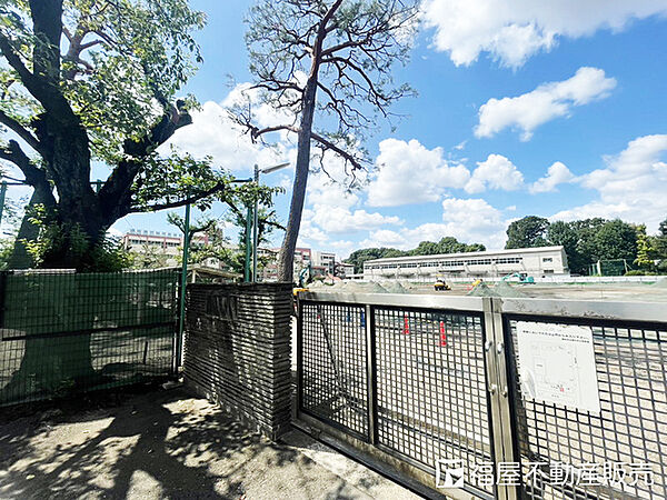 調布市立神代中学校