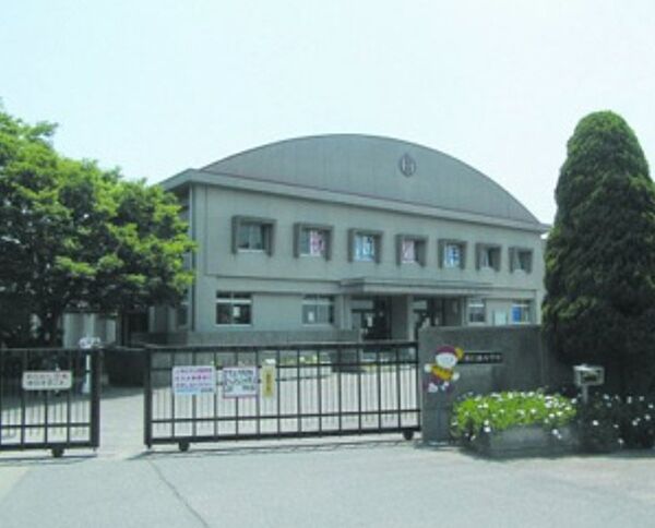 野口南小学校　徒歩約9分