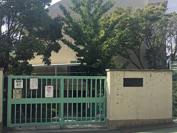 神戸市立乙木小学校：徒歩5分