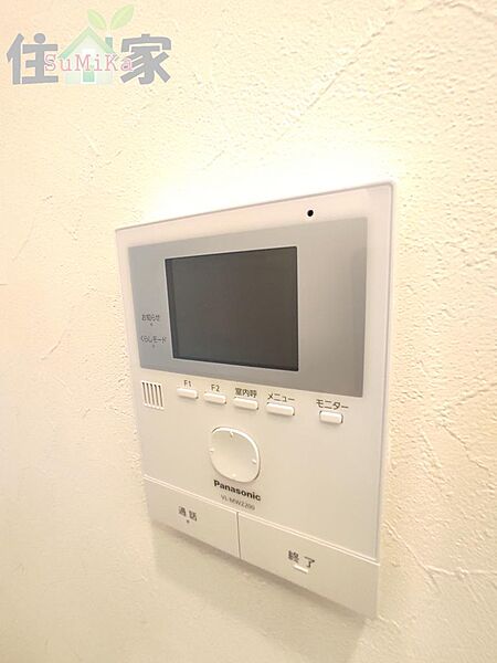 ＴＶモニタ付きインターホンがございます。