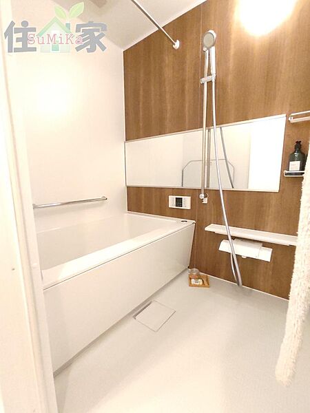 浴室も新調済です。