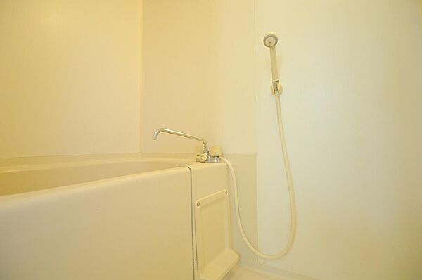 画像15:シャワー付き浴室