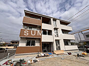 庭瀬駅より徒歩7分 新築 3階建の賃貸物件