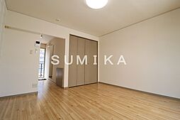 フローラル・コート 1階ワンルームのリビング/ダイニング