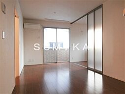 ラ・シャンブル 1階1LDKのリビング/ダイニング