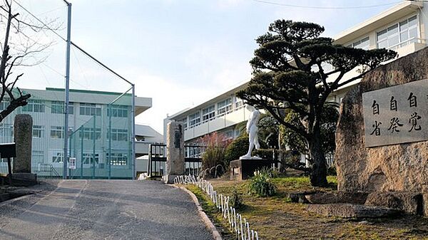 画像18:中学校「岡山市立妹尾中学校まで503ｍ」