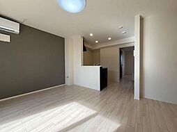 ジョリ 1階2LDKのリビング/ダイニング