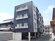 大元駅より徒歩23分 築31年 4階建の賃貸物件