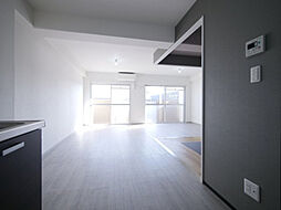 岡山スタービル 1階2LDKのリビング/ダイニング