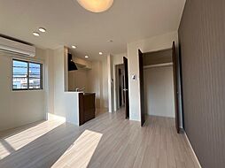 スカイテラス・リーフ 2階1LDKのリビング/ダイニング