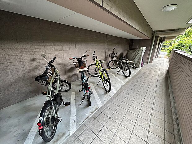 駐輪場も綺麗に整頓されています。※空き状況は都度ご確認下さい。