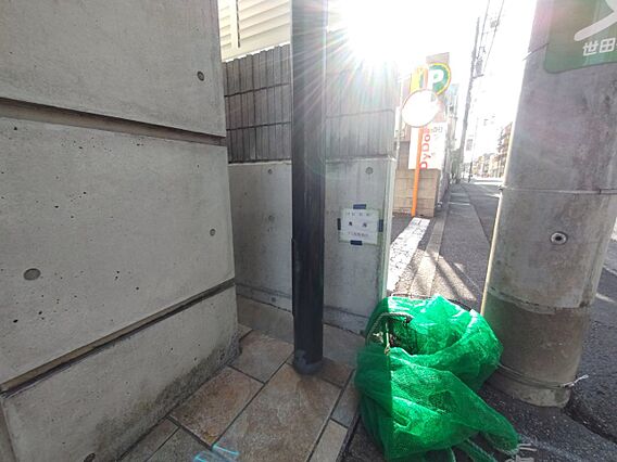 ゴミ置場。綺麗...