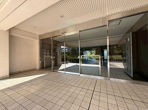 上質感漂う玄関...