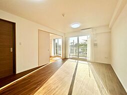 リストレジデンス鶴見カレンコート 3LDKの室内