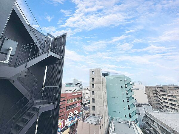 眺望や窓からの景色が良いと、家で過ごす時間も快適です。