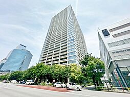 ＧＬＯＢＡＬ　ＦＲＯＮＴ　ＴＯＷＥＲ