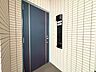 玄関：清潔感のある落ち着いた雰囲気の玄関です。
