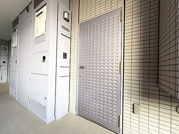 清潔感のある落ち着いた雰囲気の玄関です。