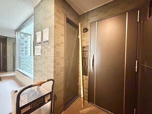 清潔感のある落ち着いた雰囲気の玄関です。