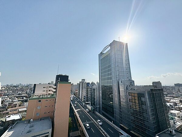 陽当たり・通風・開放感に恵まれた環境です。