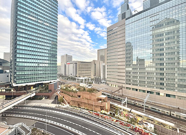 眺望や窓からの景色が良いと、家で過ごす時間も快適です。