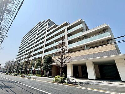 外観:飽きのこないシンプルモダンな外観です。 外観:飽きのこないシンプルモダンな外観です。