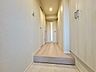 玄関：安らぎに満ちた空間がここから始まります。