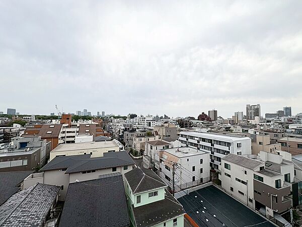 眺望や窓からの景色が良いと、家で過ごす時間も快適です。
