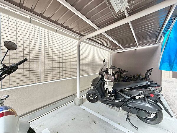 バイク置き場もございます。※空き状況は都度ご確認下さい。