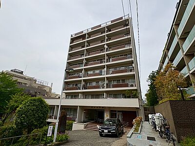 外観：飽きのこないシンプルモダンな外観です。
