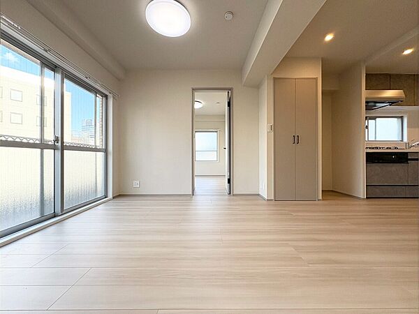 通風・採光に優れ、心地よい光と風が溢れています。