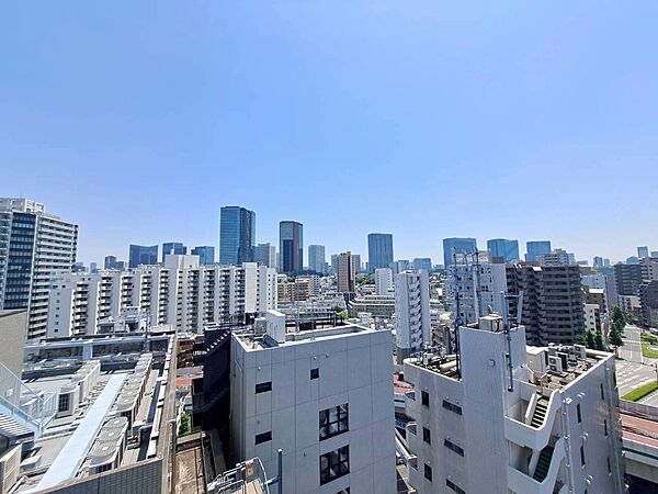 眺望や窓からの景色が良いと、家で過ごす時間も快適です。