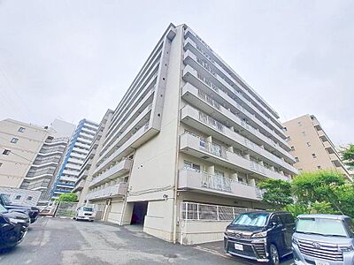 外観：飽きのこないシンプルモダンな外観です。