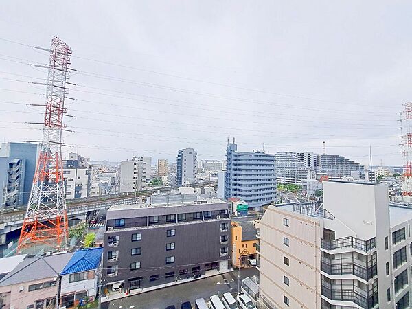 眺望や窓からの景色が良いと、家で過ごす時間も快適です。