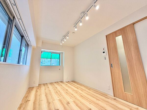 通風・採光に優れ、心地よい光と風が溢れています。